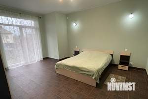 Дом 300м², 2-этажный, посуточно,