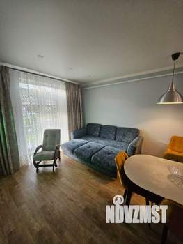 Таунхаус 100м², 3-этажный, на длительный срок,