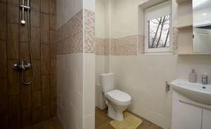 Дом 100м², 2-этажный, на длительный срок,