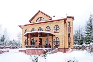 Дом 600м², 4-этажный, посуточно,