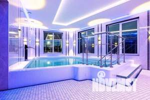 Дом 260м², 2-этажный, посуточно,