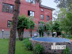 Дом 1000м², 3-этажный, посуточно,