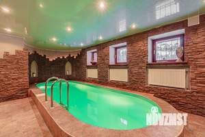 Дом 600м², 4-этажный, посуточно,