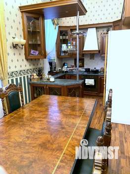 Дом 600м², 3-этажный, посуточно,