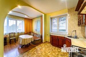 Дом 279м², 3-этажный, участок 10 сот.