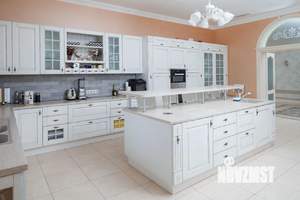 Дом 770м², 3-этажный, участок 30 сот.