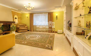 Дом 500м², 3-этажный, участок 10 сот.