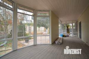 Дом 303м², 2-этажный, участок 18 сот.