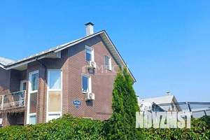 Таунхаус 220м², 3-этажный, участок 2 сот.