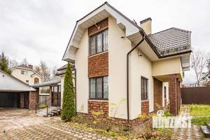 Дом 233м², 3-этажный, участок 12 сот.