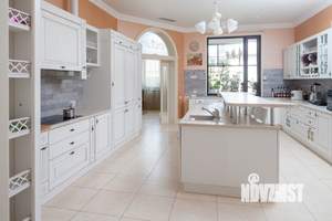 Дом 770м², 3-этажный, участок 30 сот.