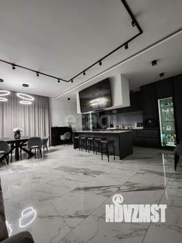 Дом 300м², 3-этажный, участок 7 сот.