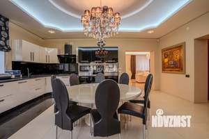 Дом 365м², 3-этажный, участок 24 сот.