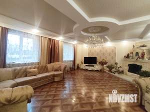 Коттедж 330м², 2-этажный, участок 15 сот.