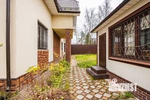 Дом 233м², 3-этажный, участок 12 сот.