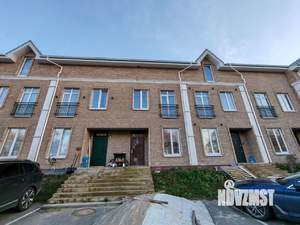 Таунхаус 168м², 3-этажный, участок 1 сот.