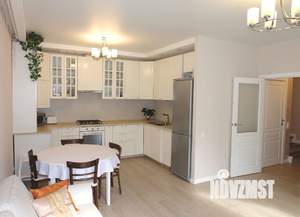 Таунхаус 113м², 3-этажный, участок 1 сот.