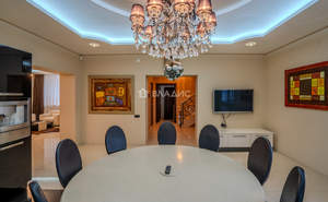 Дом 365м², 3-этажный, участок 24 сот.