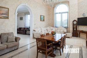 Дом 770м², 3-этажный, участок 30 сот.