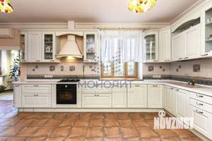 Дом 287м², 2-этажный, участок 18 сот.