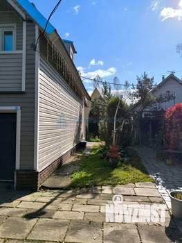 Дом 155м², 3-этажный, участок 9 сот.