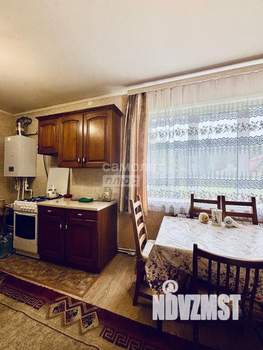 Дом 200м², 3-этажный, участок 6 сот.