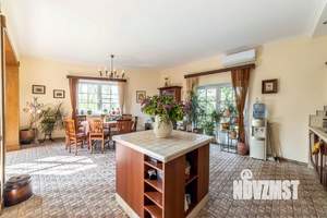 Коттедж 333м², 2-этажный, участок 25 сот.