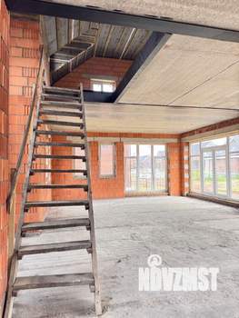 Дом 180м², 2-этажный, участок 6 сот.