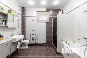 Коттедж 333м², 2-этажный, участок 25 сот.