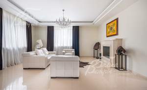 Дом 369м², 3-этажный, участок 24 сот.