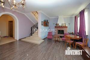 Дом 211м², 2-этажный, участок 12 сот.