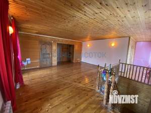 Дом 246м², 3-этажный, участок 10 сот.