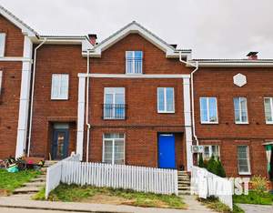 Таунхаус 101м², 3-этажный, участок 1 сот.