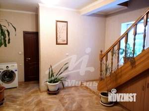 Дом 280м², 3-этажный, на длительный срок, 