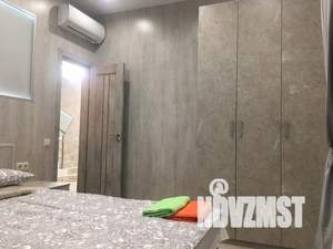 Дом 968м&sup2;, 3-этажный, посуточно, 