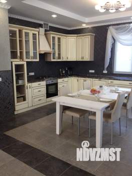 Дом 330м², 3-этажный, посуточно, 