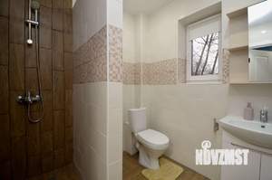 Дом 100м², 2-этажный, на длительный срок, 