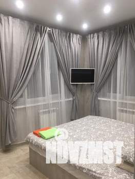 Дом 968м&sup2;, 3-этажный, посуточно, 