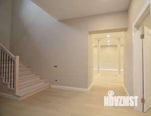 Дом 303м², 2-этажный, на длительный срок, 