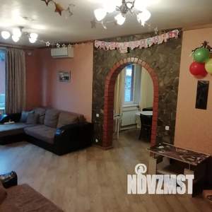 Дом 210м&sup2;, 2-этажный, посуточно, 