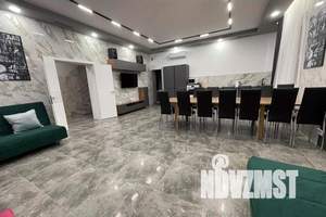 Дом 260м&sup2;, 2-этажный, посуточно, 