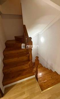 Дом 212м², 3-этажный, на длительный срок, 