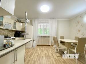 Коттедж 200м², 2-этажный, на длительный срок, 