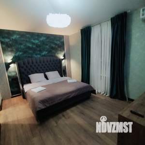 Дом 420м&sup2;, 2-этажный, посуточно, 