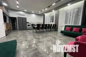 Дом 260м&sup2;, 2-этажный, посуточно, 