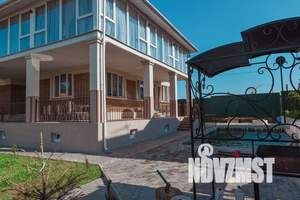 Дом 890м², 3-этажный, посуточно, 