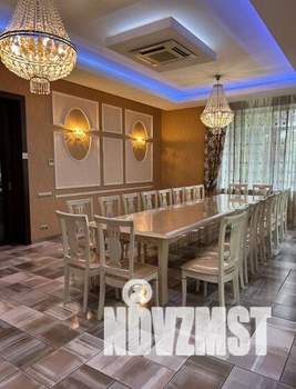 Дом 1000м&sup2;, 3-этажный, посуточно, 