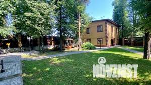 Дом 900м&sup2;, 3-этажный, посуточно, 