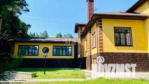 Дом 900м&sup2;, 3-этажный, посуточно, 