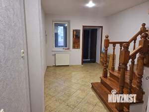 Таунхаус 220м², 3-этажный, на длительный срок, 